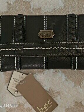 NWT b.o.c. Born Concept Raymere Flap Wallet - Black